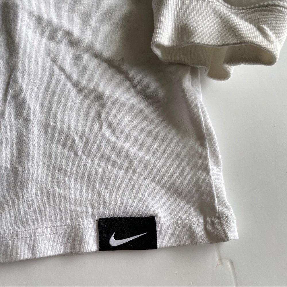 Nike tee - Picture 2 of 5